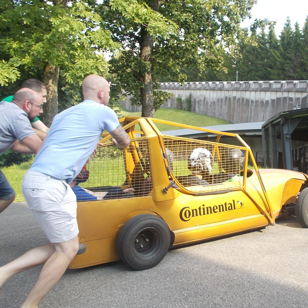 SUMMER TEAM BOBSLEIGH 2 RIDES PER PERSON in Riga for Stag Party