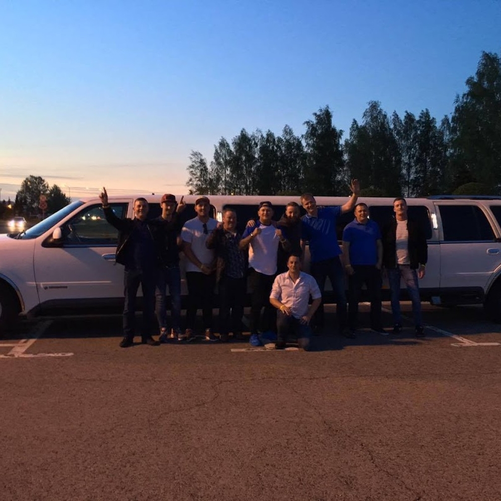 Airport Limo PickUp WITHOUT STRIPPERS in Riga for Stag Party