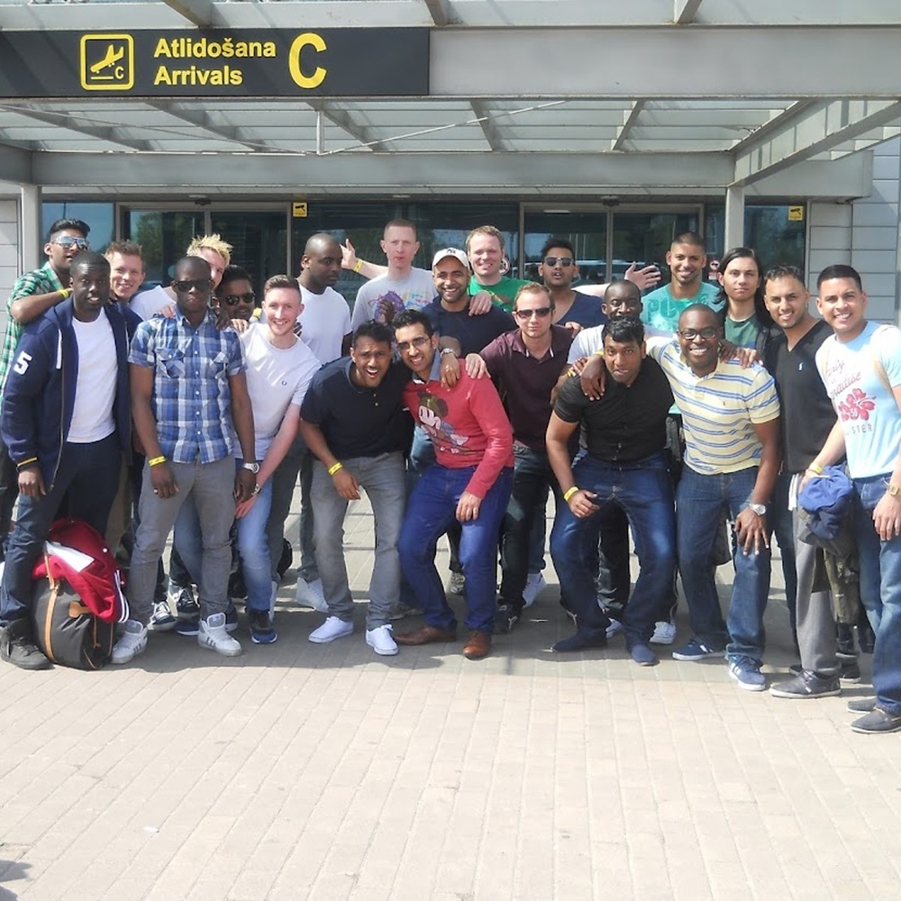Minibus Airport Transfer RETURN - Meet & Greet in Riga for Stag Party