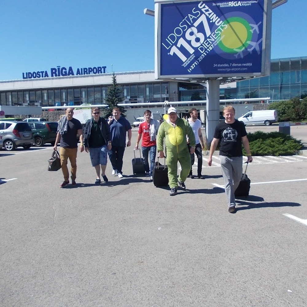 Minibus Transfer TO the Airport - Meet & Greet in Riga for Stag Party